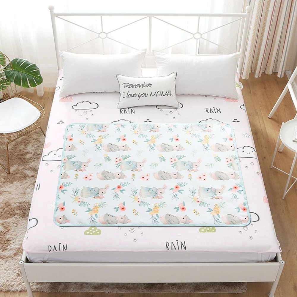 Soft Waterproof Urine Mat Cute - огляд і ціна Diaper Changing Mat